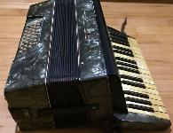 Klavirska harmonika Schneider, 32 basna, možna MENJAVA