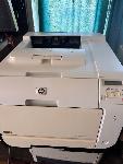 Hp laserski barvni tiskalnik