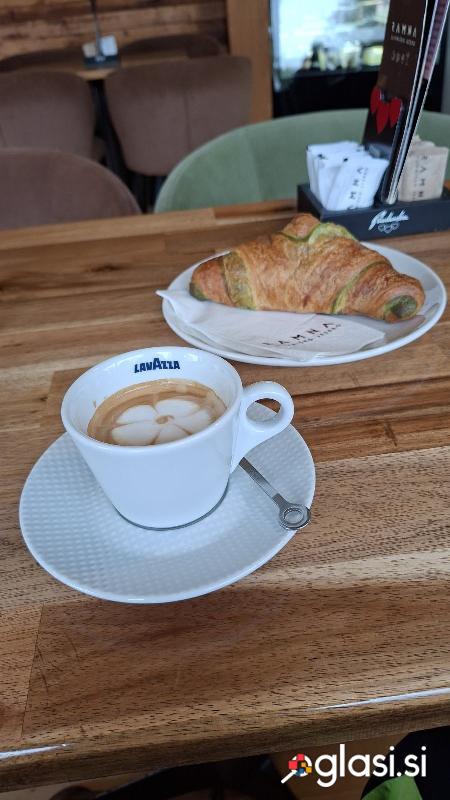KAVNI APARAT LAVAZZA A MODO MIO