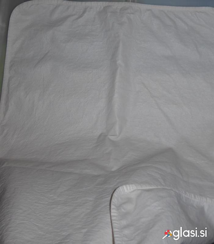 IKEA nepremočljiva zaščita za posteljico, mere zaščite 68x90 cm