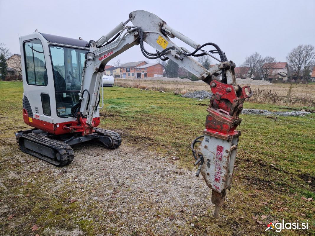 Mini bager Takeuchi 2t ogrevana kabina,Powertilt...