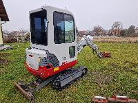 Mini bager Takeuchi 2t ogrevana kabina,Powertilt...