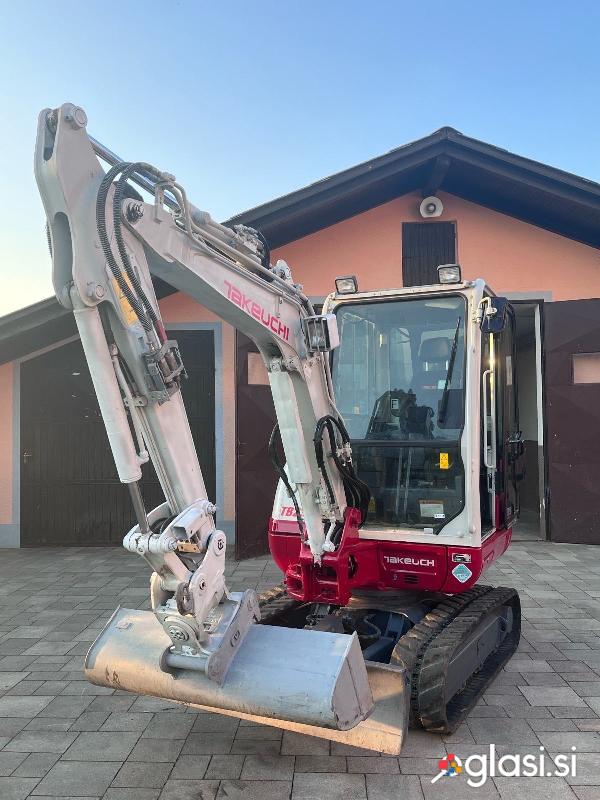 Takeuchi TB230 - POWERTILT - 3X ŽLICA - 2019 LETNIK