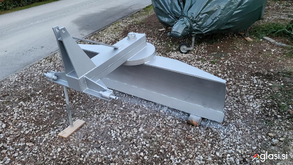 Planirna - plužna deska - plug za sneg