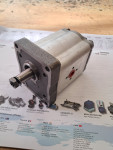 5168841  NEW HOLLAND HYDRAULIC PUMP , 025.7L34385