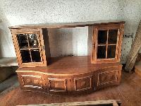 VITRINA hrast (tudi za TV) Š195 x V125 x G56 - "TREBUŠASTA" - znižano