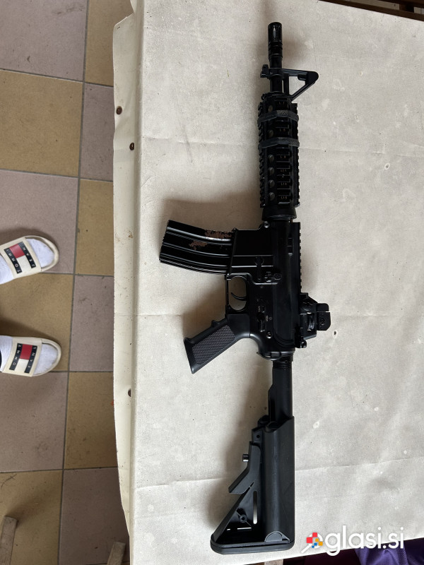 Airsoft puška M4 carbine
