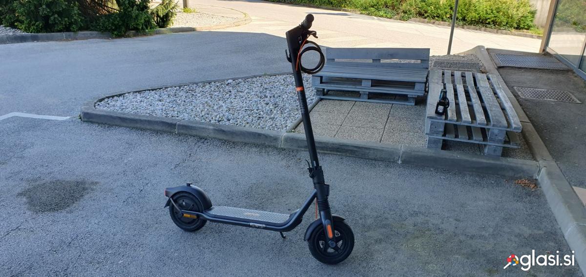 Električni skiro Segway Ninebot F2