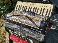 Klavirska harmonika 96 basov III glasna