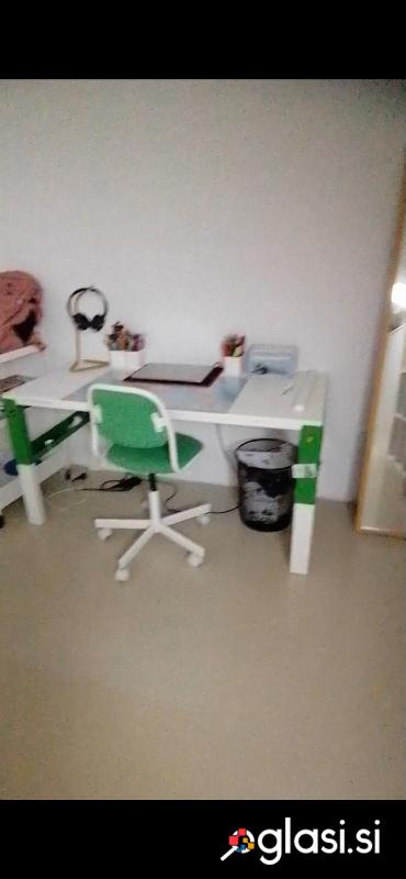 Otroška pisalna miza + stol