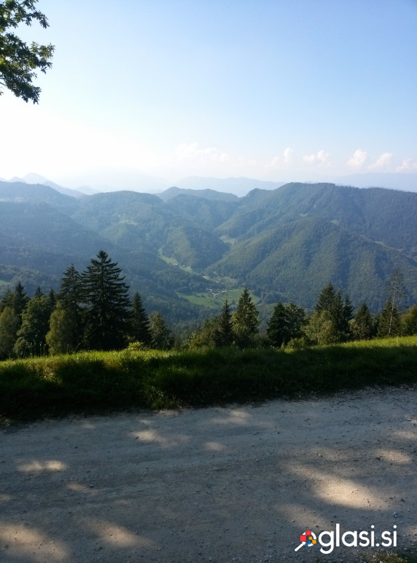 DRUŽENJE, PRIJATELJSTVO, RESNA ZVEZA