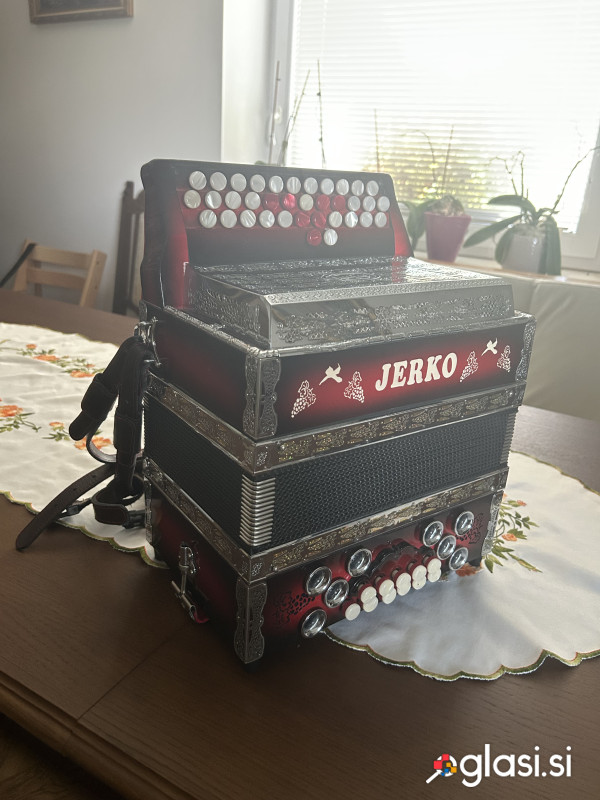 Otroška harmonika Jerko