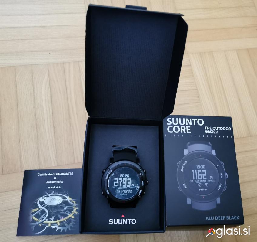Nikoli nošena, zapakirana, ura SUUNTO CORE ALU DEEP BLACK