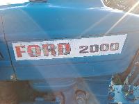 Traktor Ford 2000
