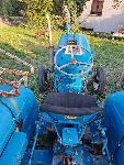 Traktor Ford 2000