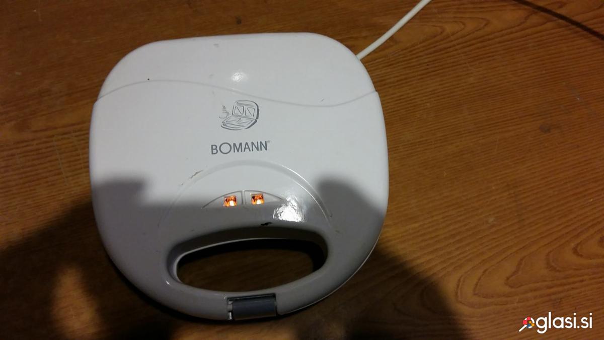 Opekač-toaster Bomman