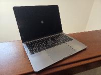 Macbook Pro 13 i7/16GB/512GB/touchbar/Windows11