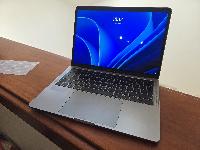 Macbook Pro 13 i7/16GB/512GB/touchbar/Windows11