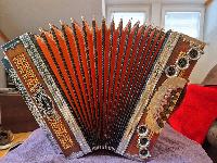 Diatonična harmonika Prostor