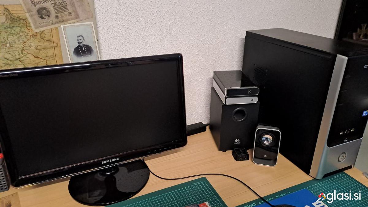 PC i7 - namizni računalnik ASUS P7P55-E pro + Samsung monitor S22A350H