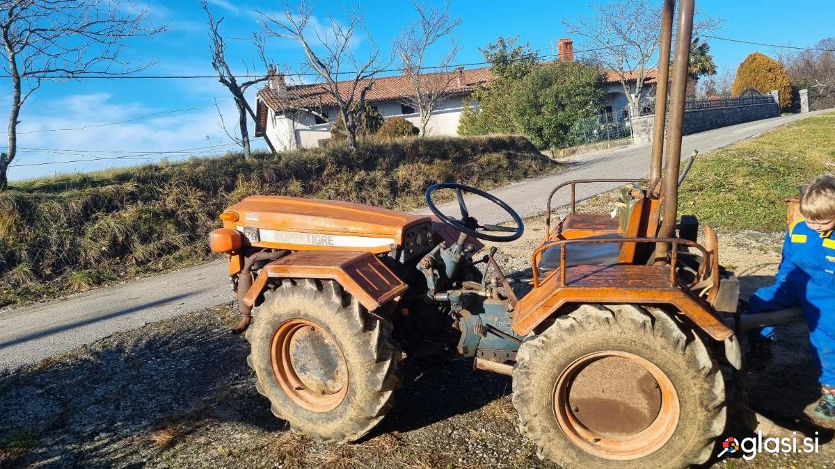 Traktor Antonio carraro