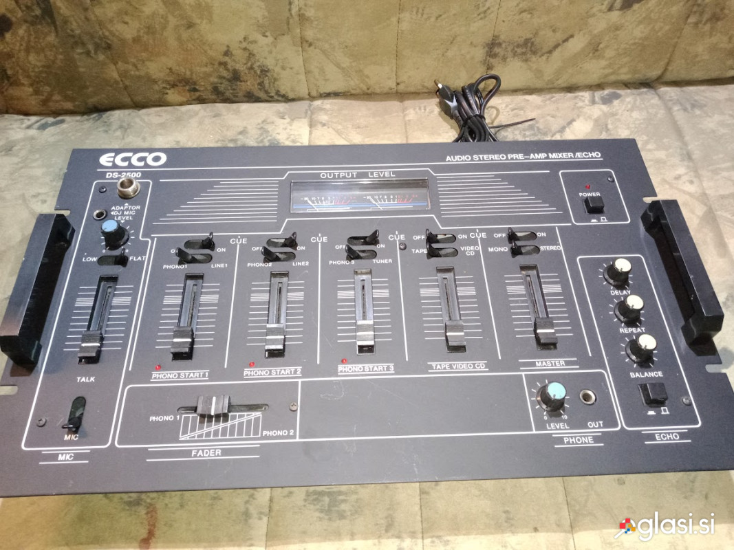 DJ Mešalna miza / Predojačevalec ECCO DS-2500 (Retro)