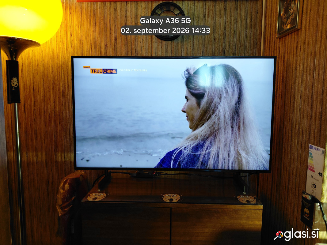 TV SAMSUNG 43 Crystal UHD 4K s solarnim daljincem
