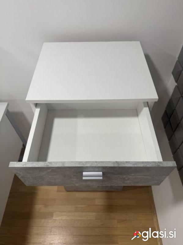 Visoka komoda / predalnik s 4 predali – 116 x 50 × 43 cm – kot nova