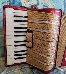 Harmonika, klavirska student IV