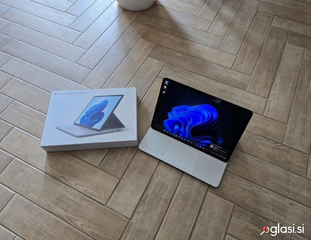Microsoft surface laptop studio i5 16GB RAM 256GB SSD