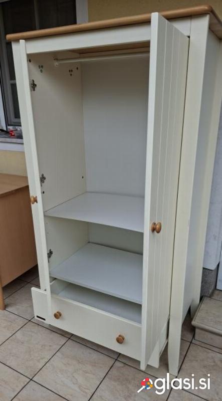 Otroška soba LIP Poljčane (pretežno masivni bukov les)