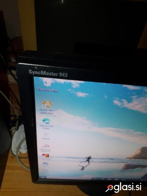 19 inch LCD Samsung