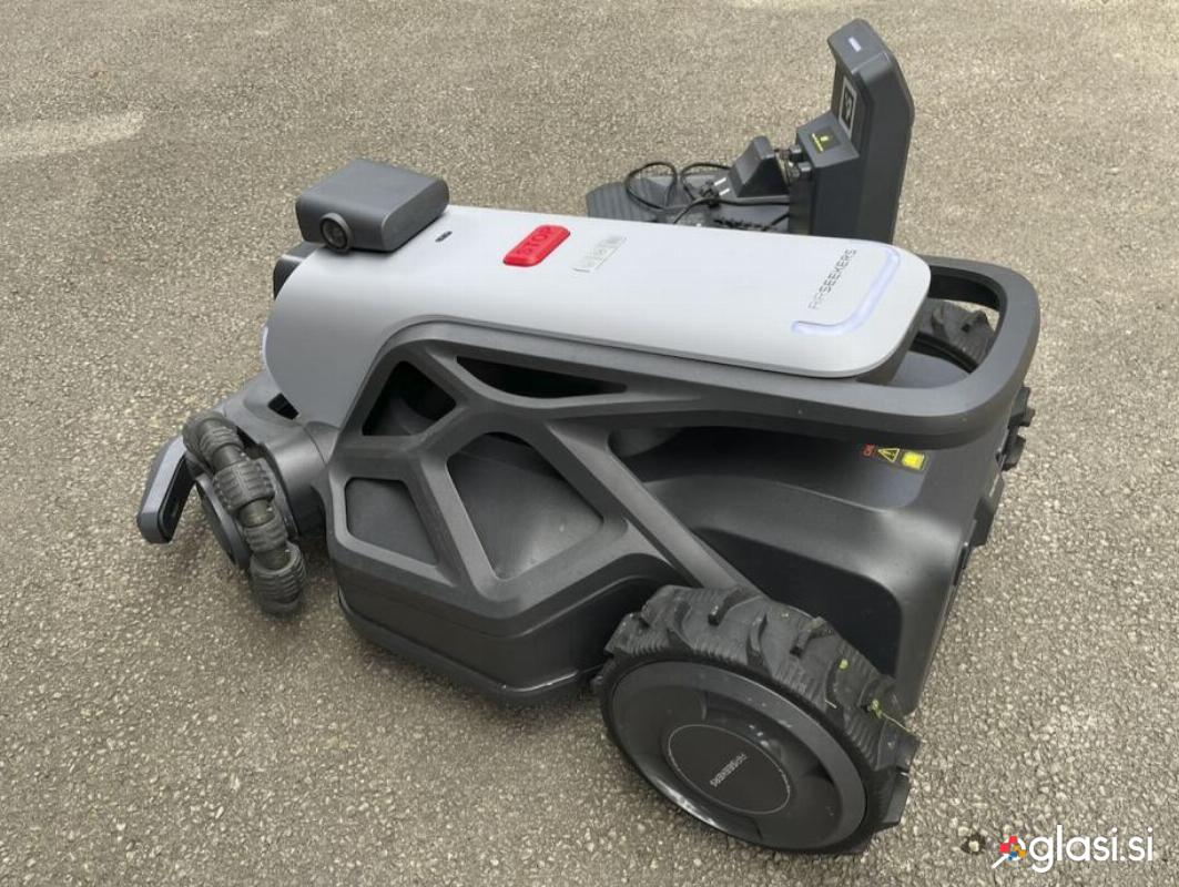 Robotska kosilnica AirSeekers TRON