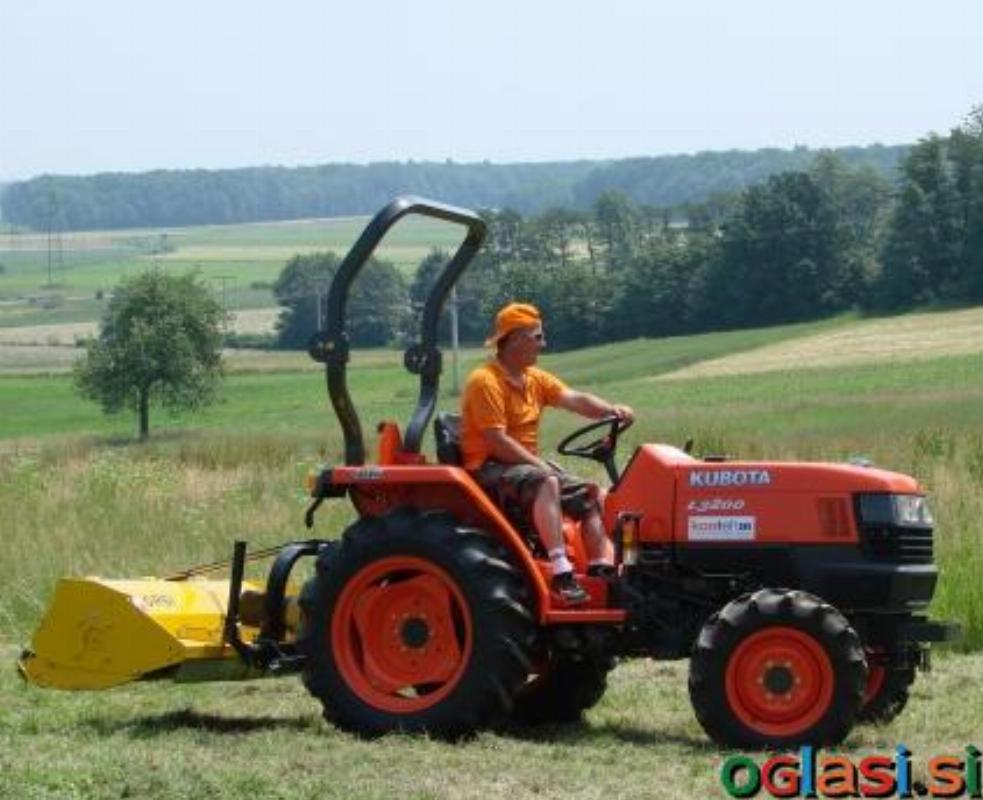 TRAKTOR KUBOTA L 3200