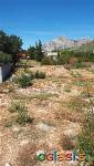 Prodajem atraktivno građevinsko zemljište u Starigrad - Paklenica 1270m2. Lokaci