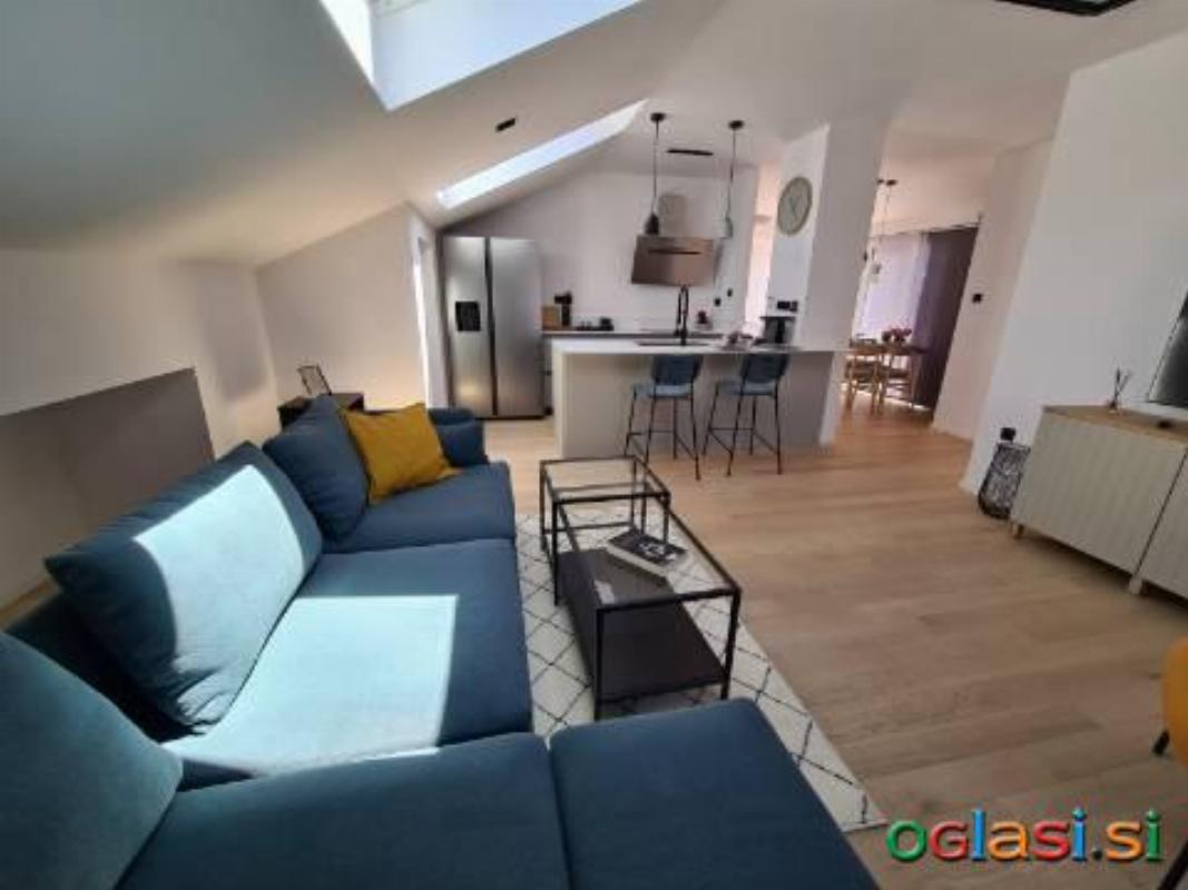 Oddamo dva vrhunsko opremljena apartmaja **** v družinski hiši v Crikvenici na K