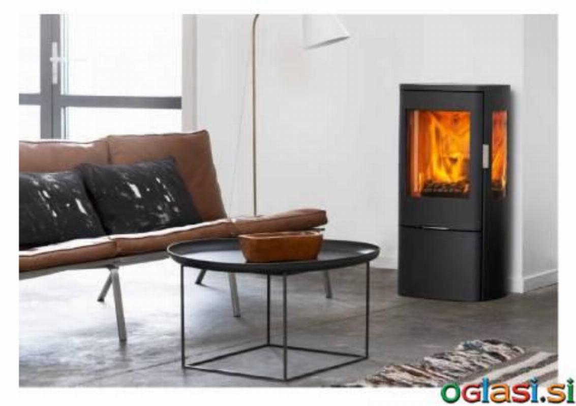 Vrhunski kamin na drva Jydepejsen, model SENZA